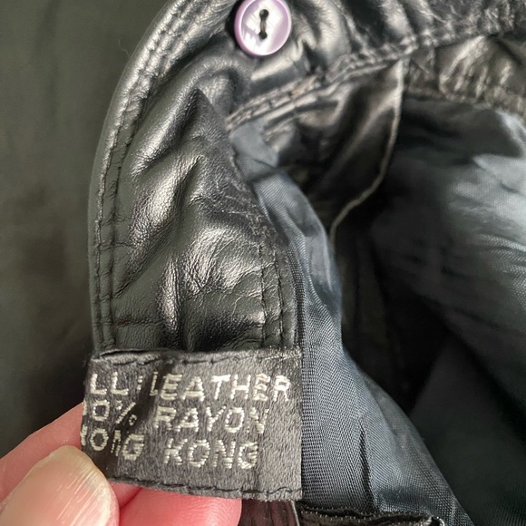 Vintage High Rise Black leather pants - Picture 5 of 9